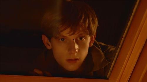 国产捂脸电影在线观看视频,笑中带泪的温馨瞬间，在线观看解锁感动时刻